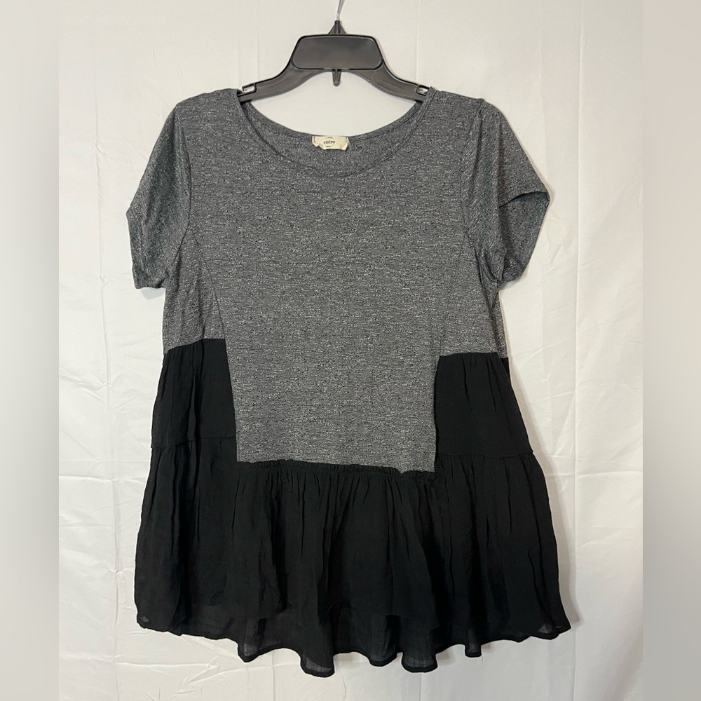 Ruthie Grace- flowy gray/black babydoll top